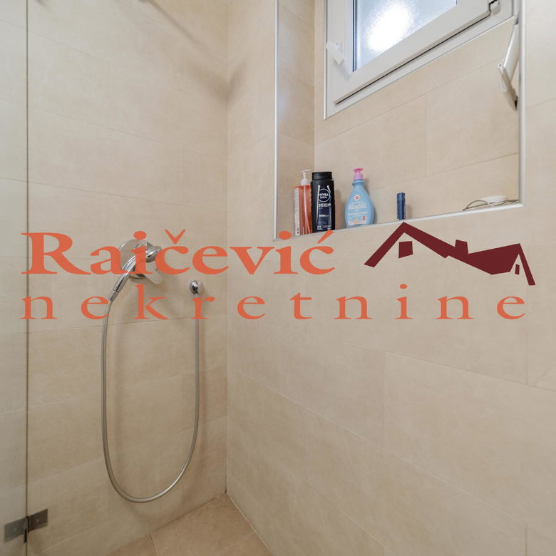 Dvosoban stan na prodaju, Kalenić, Beograd, 72m², 309.900 €