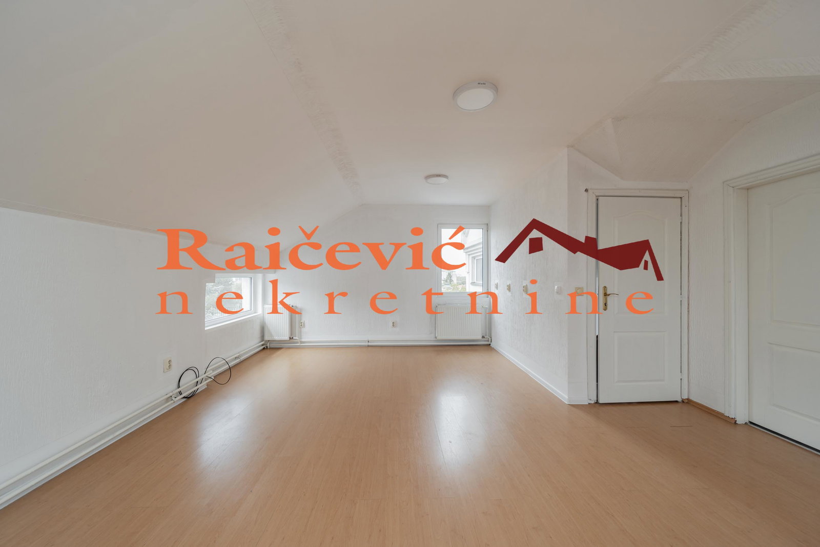 Četvorosoban stan za izdavanje, Autokomanda, Beograd, 176m², 1.500 €/mes