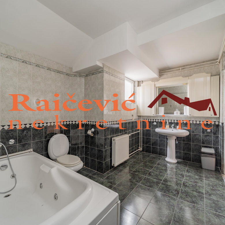 Četvorosoban stan za izdavanje, Autokomanda, Beograd, 176m², 1.500 €/mes