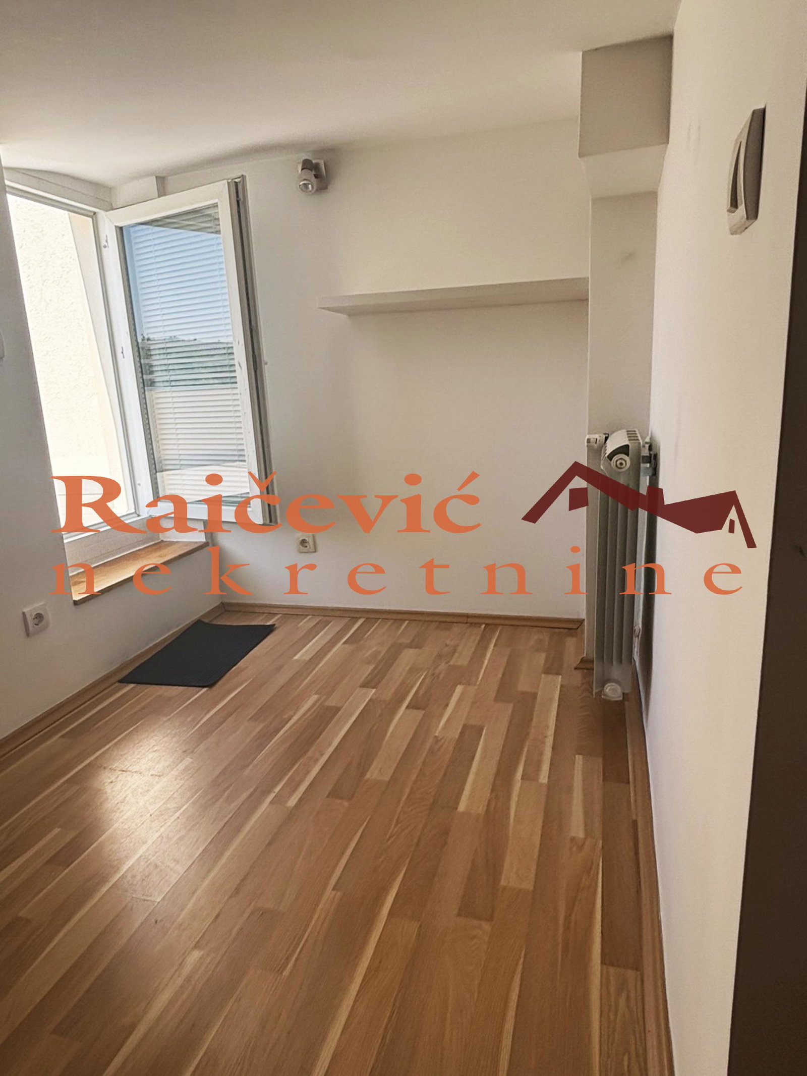Četvorosoban stan na prodaju, Lion, Beograd, 84m², 190.000 €