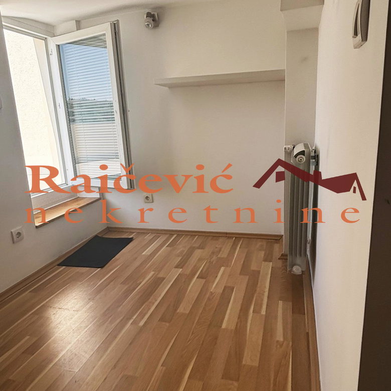Četvorosoban stan na prodaju, Lion, Beograd, 84m², 190.000 €