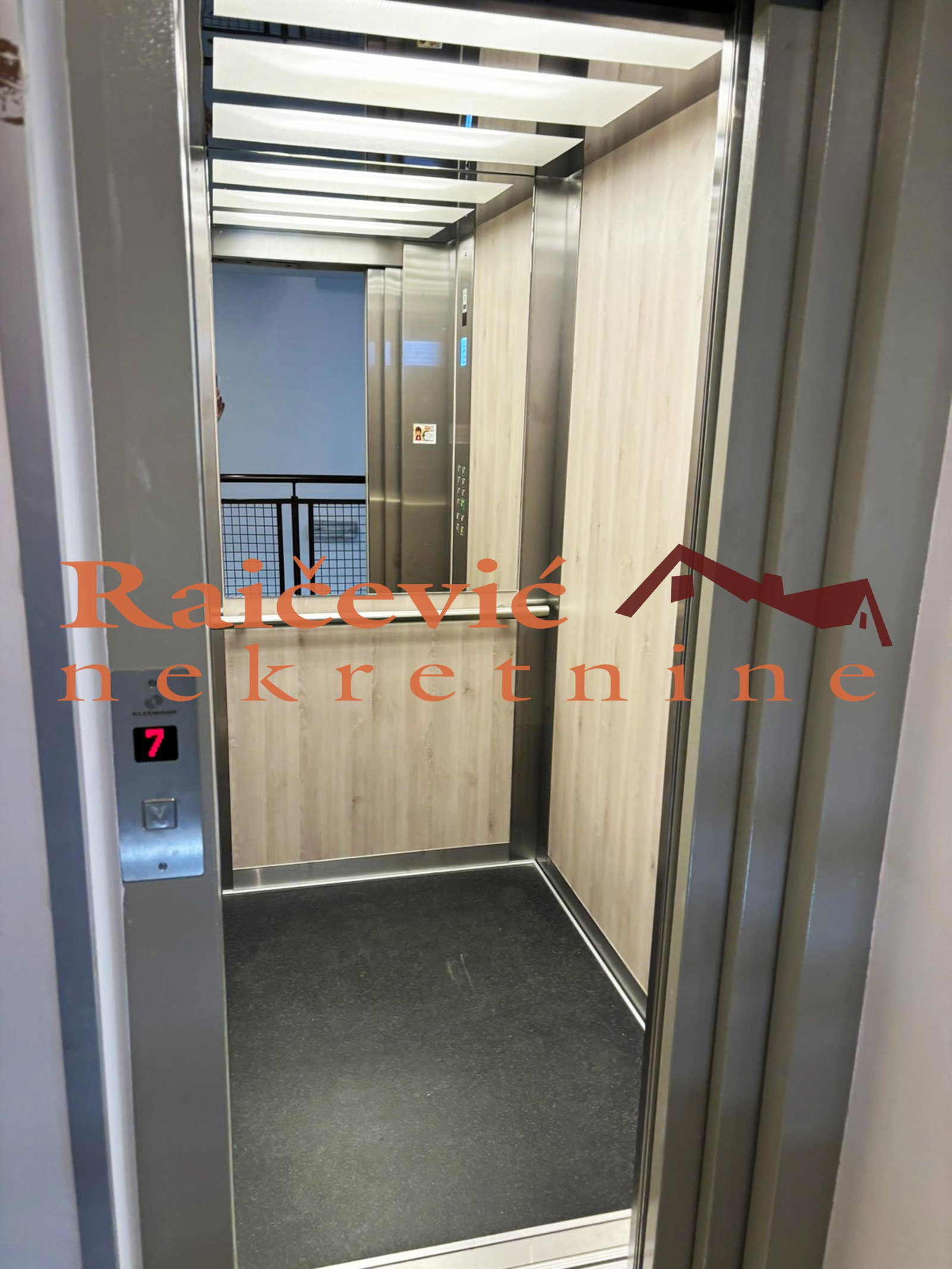 Četvorosoban stan na prodaju, Lion, Beograd, 84m², 190.000 €