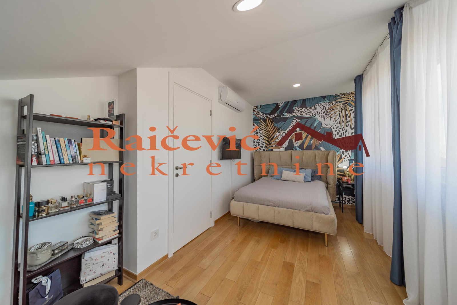145930 Četvorosoban stan na prodaju, Lekino Brdo, Beograd, 93m², 470.000 €