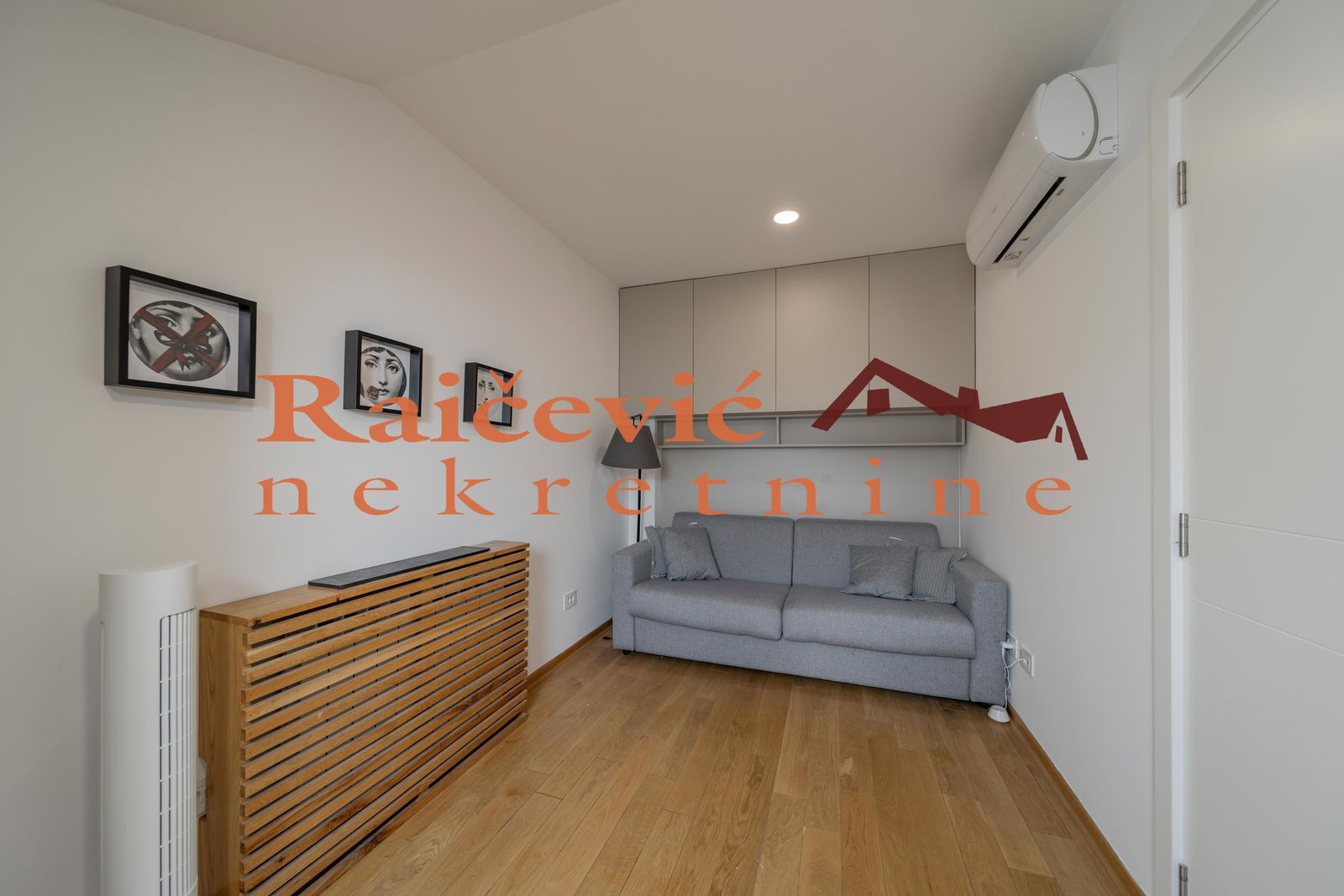 145933 Četvorosoban stan na prodaju, Lekino Brdo, Beograd, 93m², 470.000 €