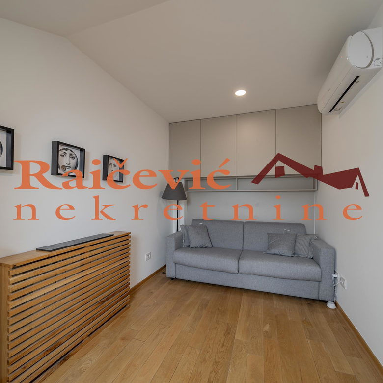 Četvorosoban stan na prodaju, Lekino Brdo, Beograd, 93m², 470.000 €