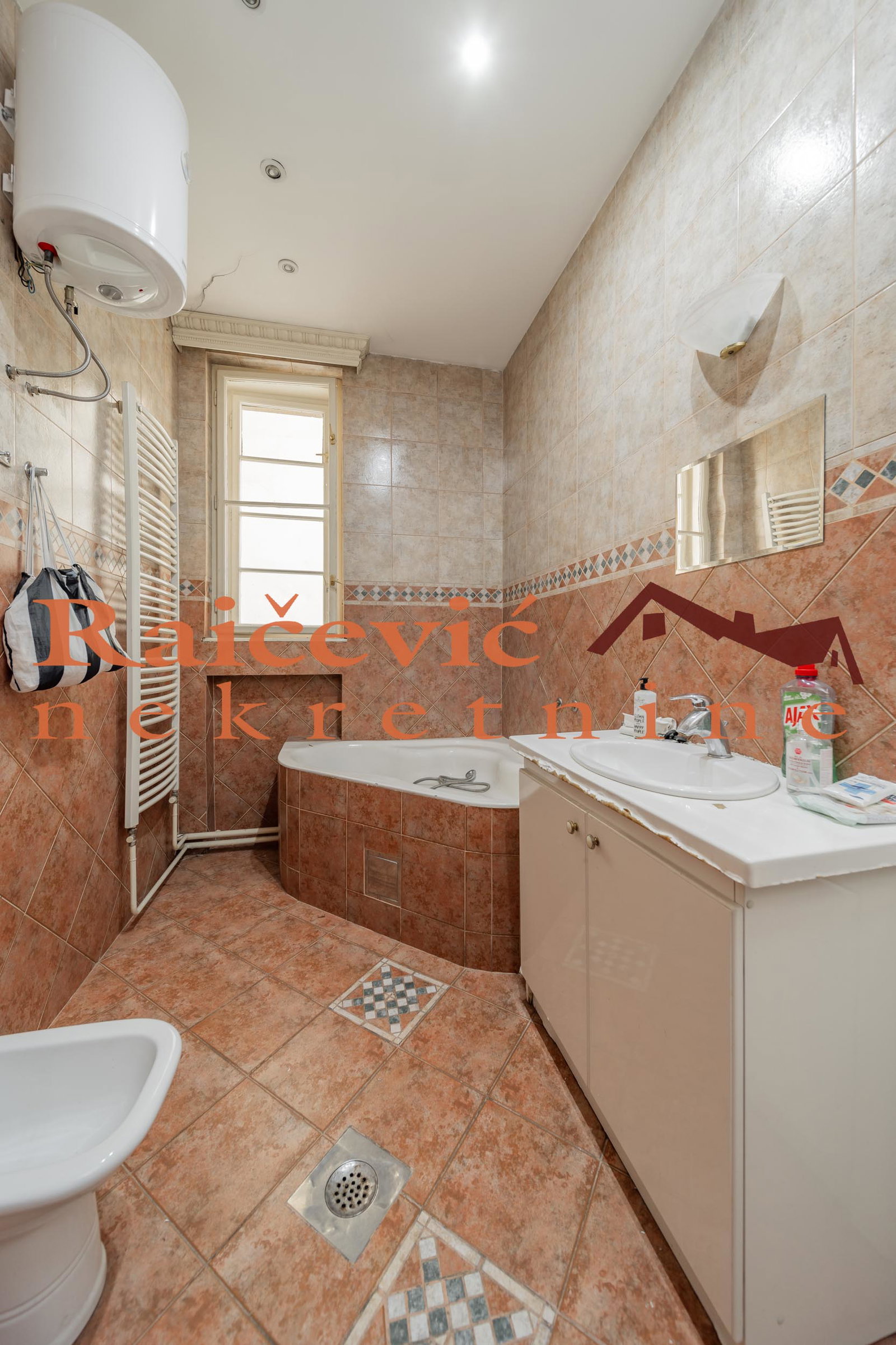 145993 Višesoban stan na prodaju, Centar, Beograd, 203m², 855.000 €