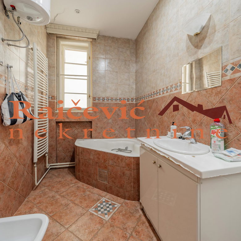 Višesoban stan na prodaju, Centar, Beograd, 203m², 855.000 €