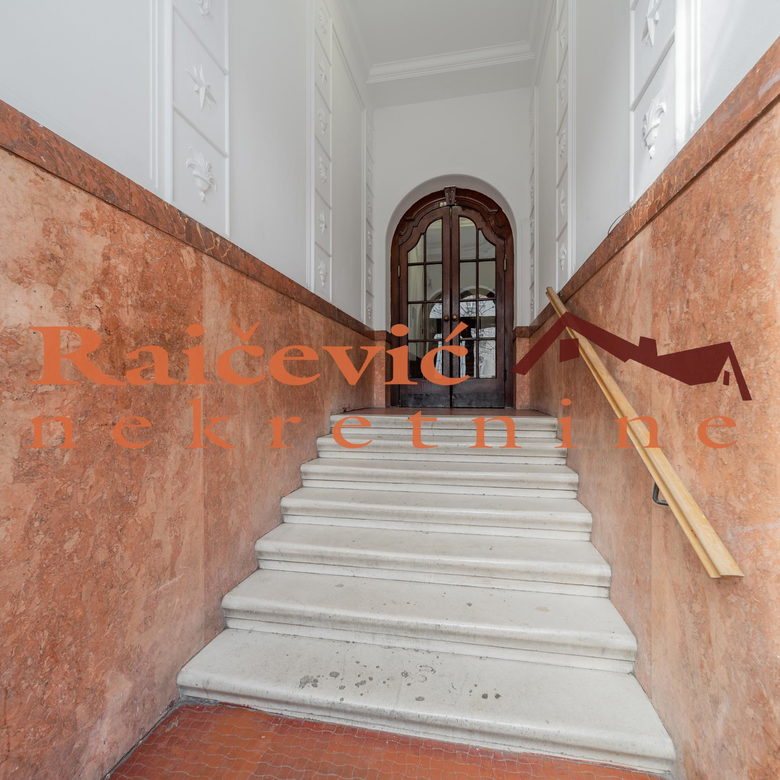 Višesoban stan na prodaju, Centar, Beograd, 203m², 855.000 €
