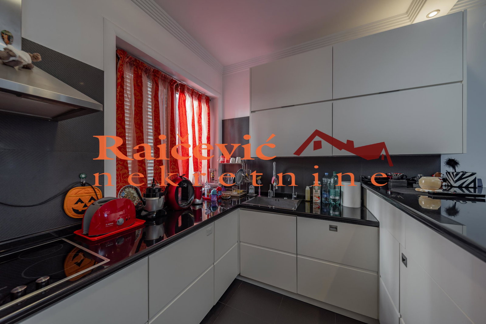 Kuća Prodaja Beograd Dedinje 288 m2