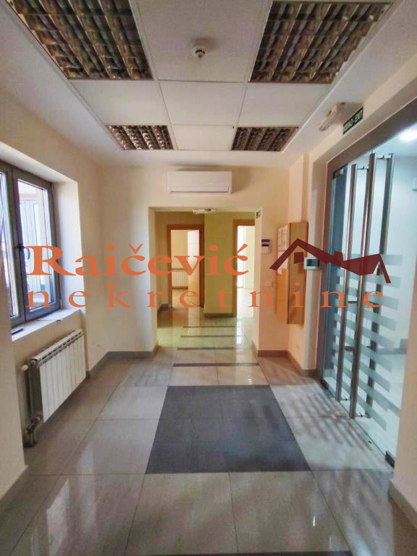 Lokal Izdavanje Beograd Lokal Izdavanje Beograd Centar (Čukarica) 210 m2