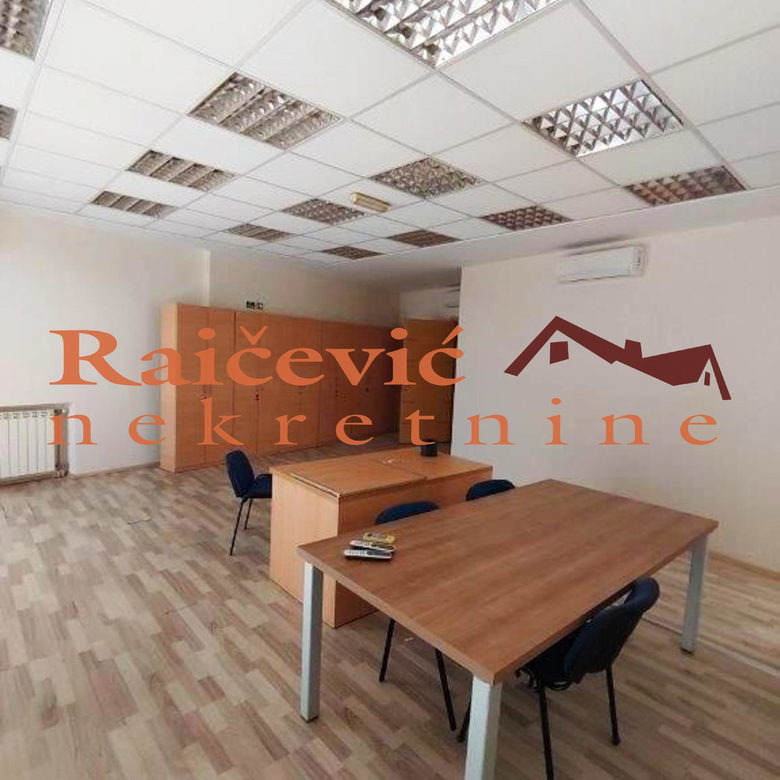 Lokal Izdavanje Beograd Centar (Čukarica) 210 m2