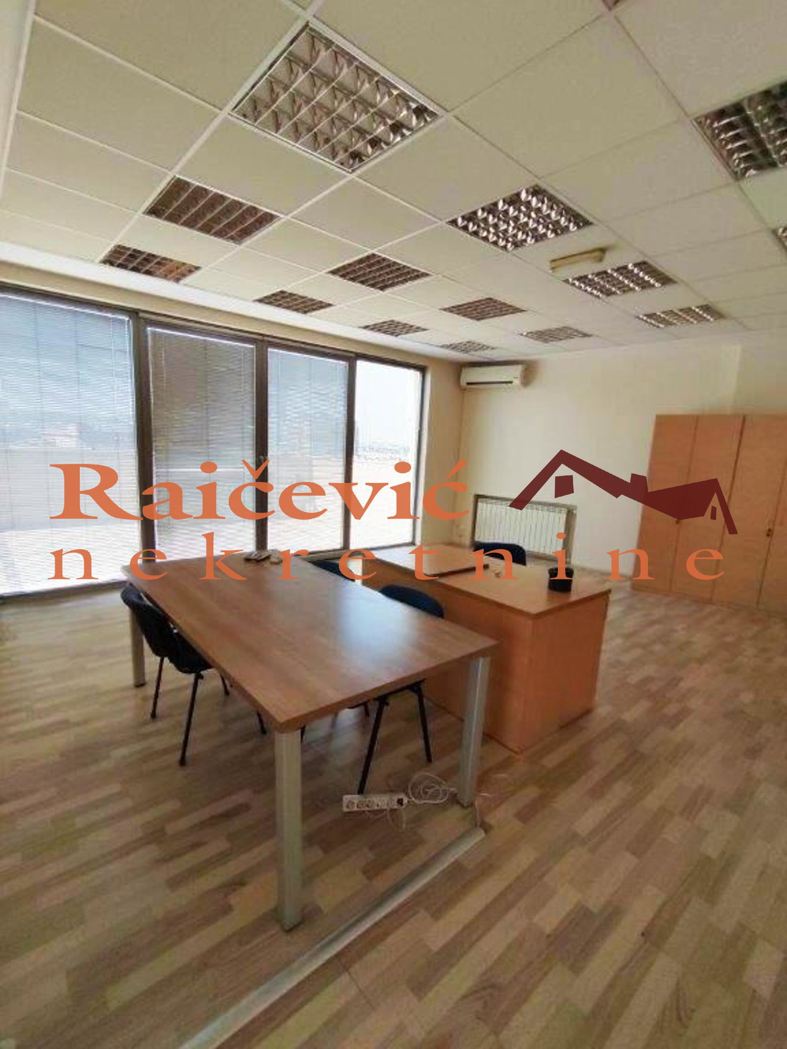 Lokal Izdavanje Beograd Lokal Izdavanje Beograd Centar (Čukarica) 210 m2