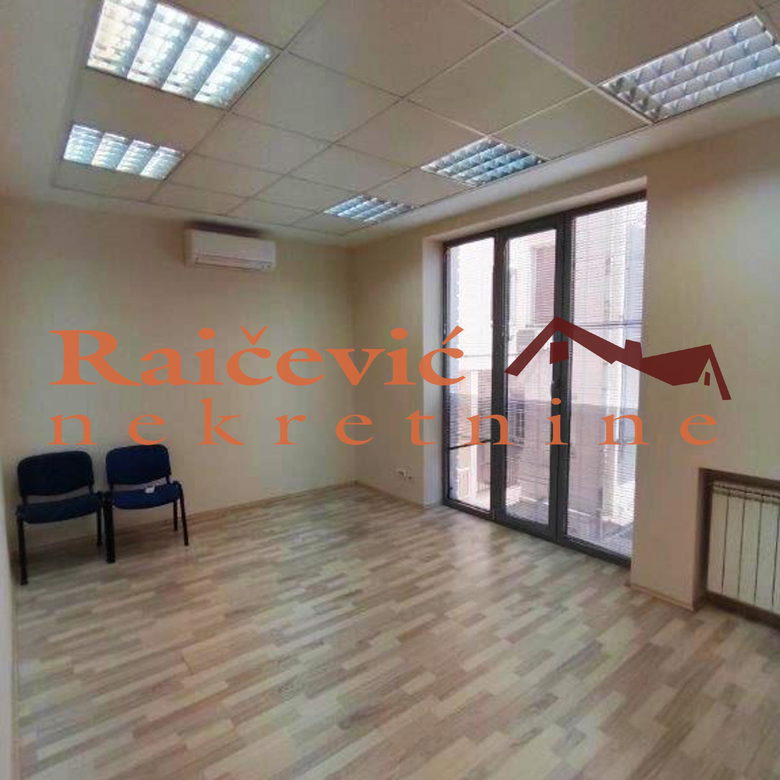 Lokal Izdavanje Beograd Centar (Čukarica) 210 m2
