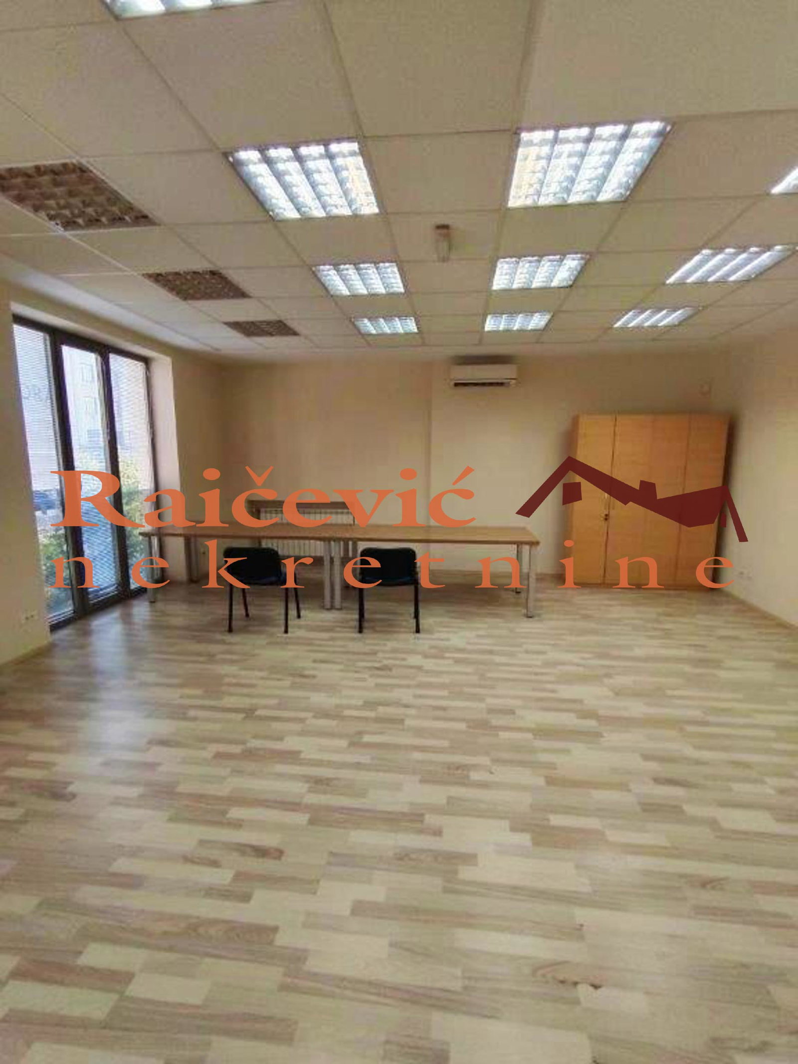 Lokal Izdavanje Beograd Lokal Izdavanje Beograd Centar (Čukarica) 210 m2