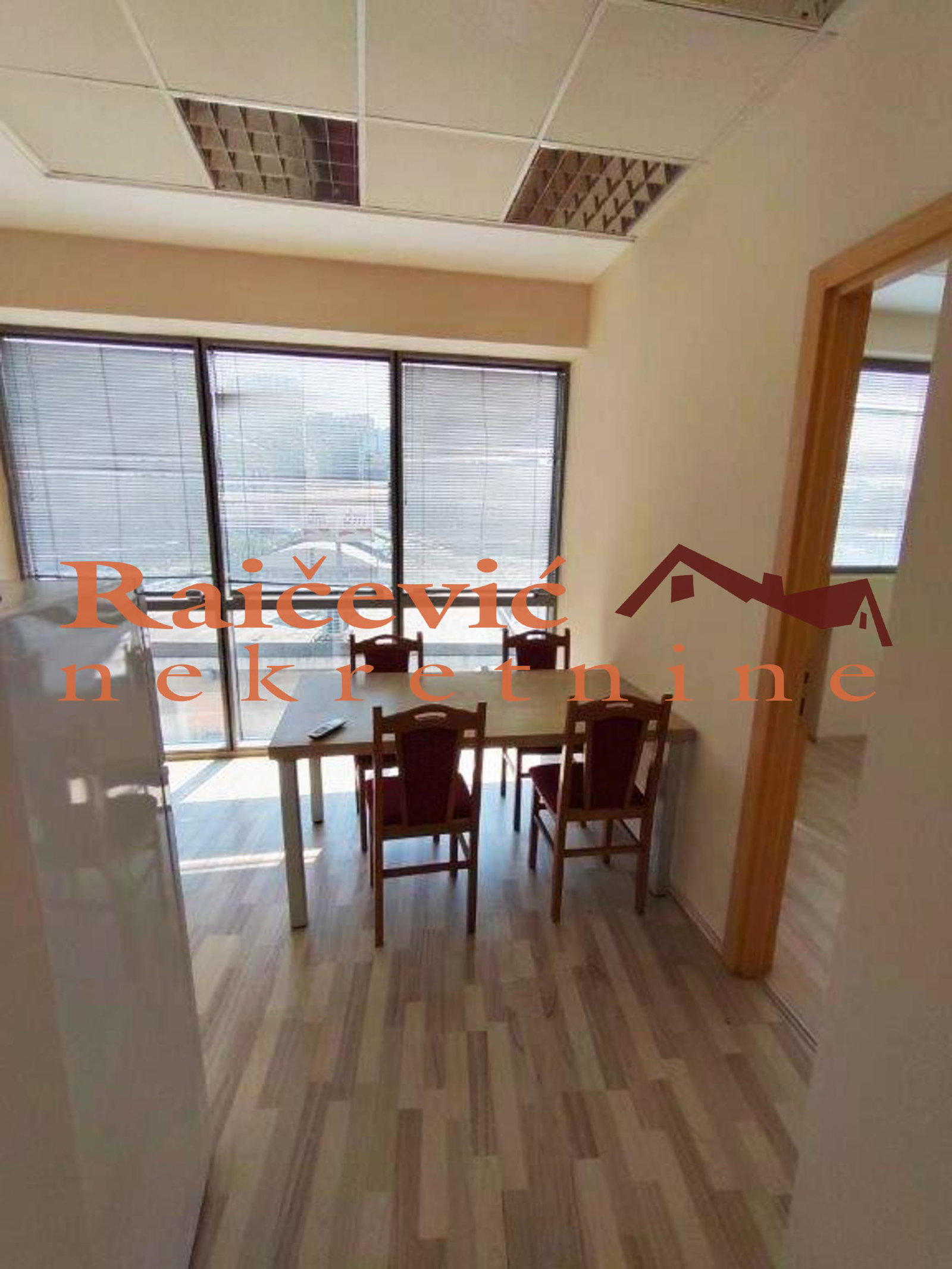 Lokal Izdavanje Beograd Lokal Izdavanje Beograd Centar (Čukarica) 210 m2