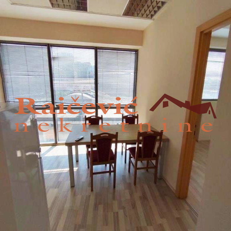 Lokal Izdavanje Beograd Centar (Čukarica) 210 m2