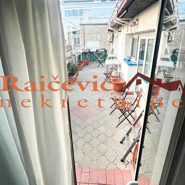 Višesoban stan na prodaju, Centar, Beograd, 170m², 888.000 €