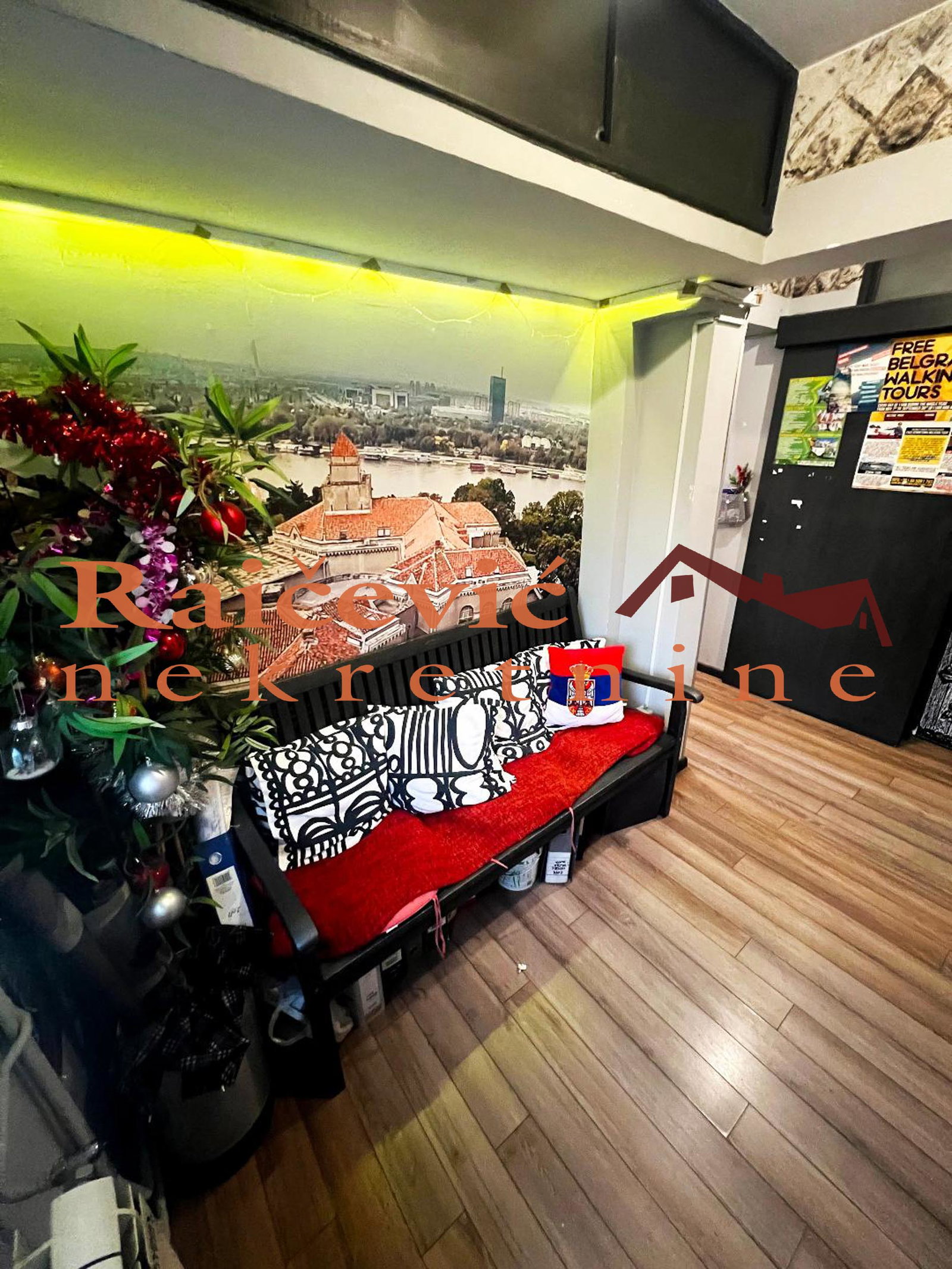 Višesoban stan na prodaju, Centar, Beograd, 170m², 888.000 €