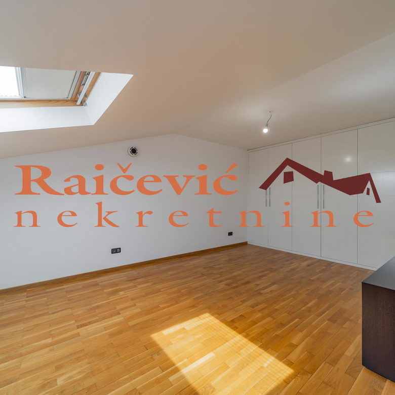 Četvorosoban stan na prodaju, Voždovac, Beograd, 132m², 309.000 €
