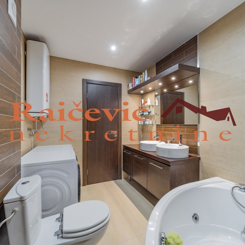 Četvorosoban stan na prodaju, Voždovac, Beograd, 132m², 309.000 €