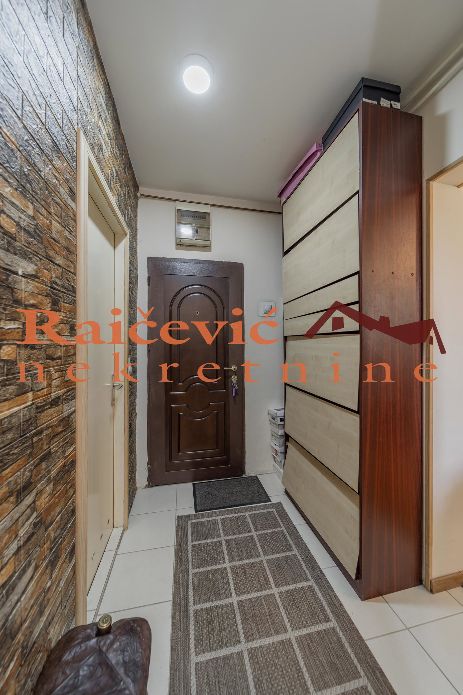 147958 Stan Prodaja Beograd Karaburma 93 m2