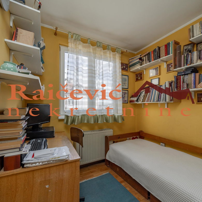 Četvorosoban stan na prodaju, Karaburma, Beograd, 93m², 219.000 €