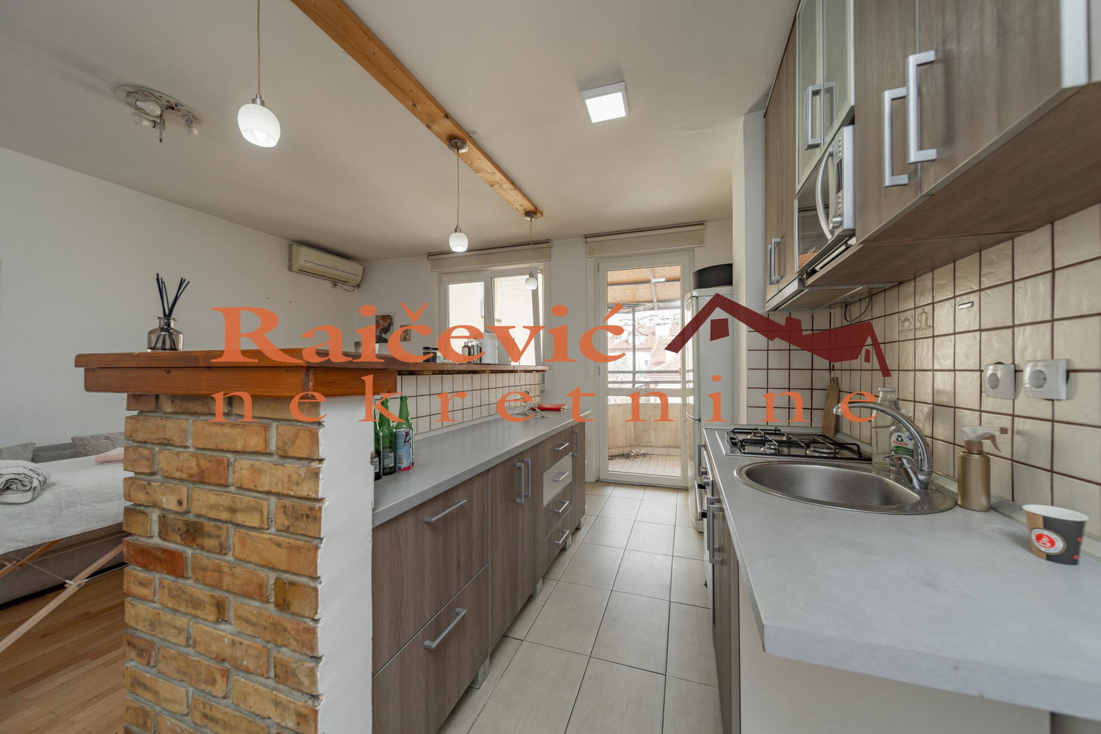 147967 Četvorosoban stan na prodaju, Karaburma, Beograd, 93m², 219.000 €