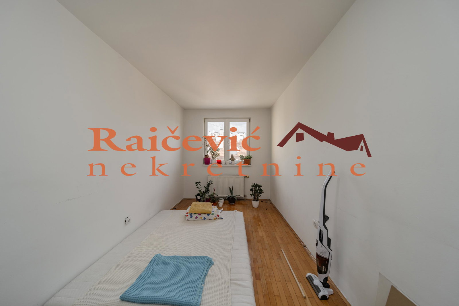 147968 Četvorosoban stan na prodaju, Karaburma, Beograd, 93m², 219.000 €