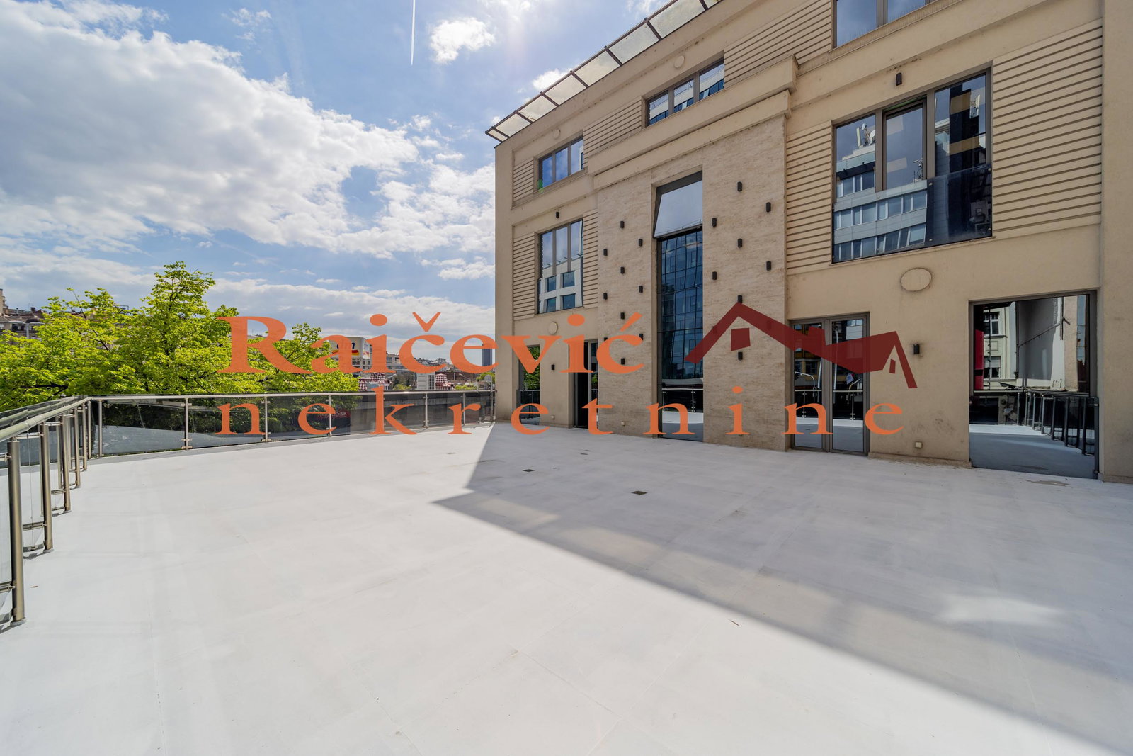 Lokal Izdavanje Beograd Lokal Izdavanje Beograd Centar (Čukarica) 216 m2