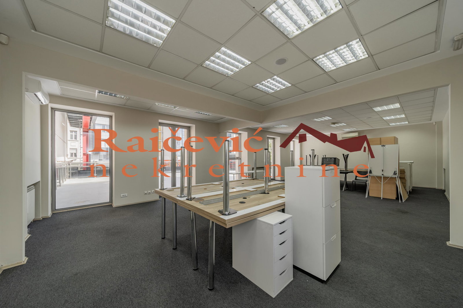 Lokal Izdavanje Beograd Lokal Izdavanje Beograd Centar (Čukarica) 216 m2