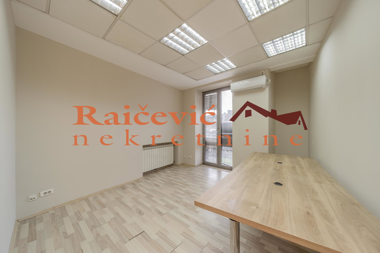 147997 Lokal Izdavanje Beograd Centar (Čukarica) 216 m2