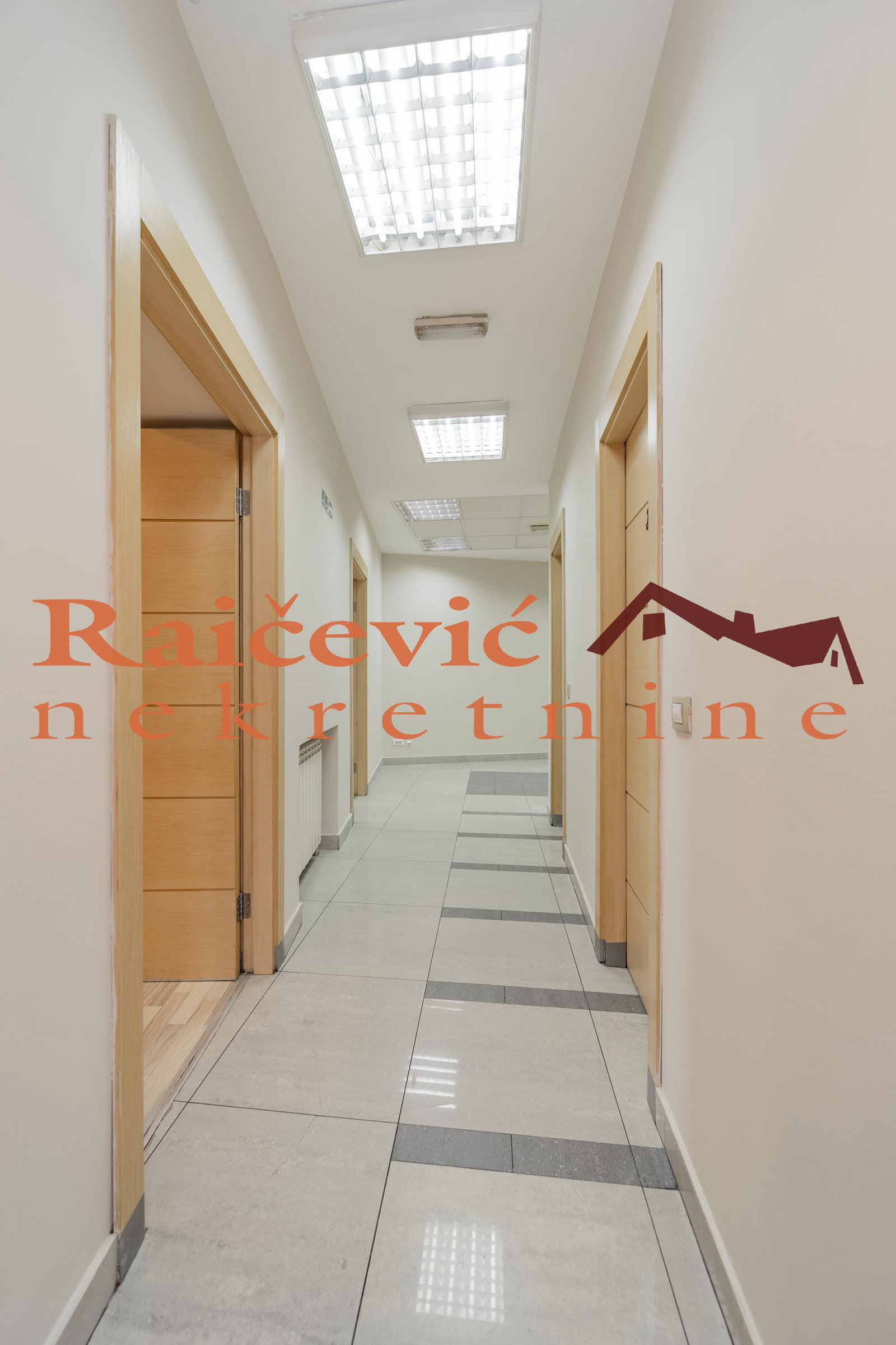 148002 Lokal za izdavanje, Centar, Beograd, 216m², 3.600 €/mes