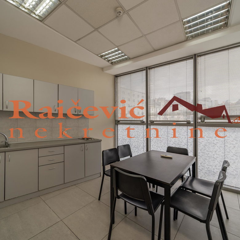 Lokal za izdavanje, Centar, Beograd, 216m², 3.600 €/mes