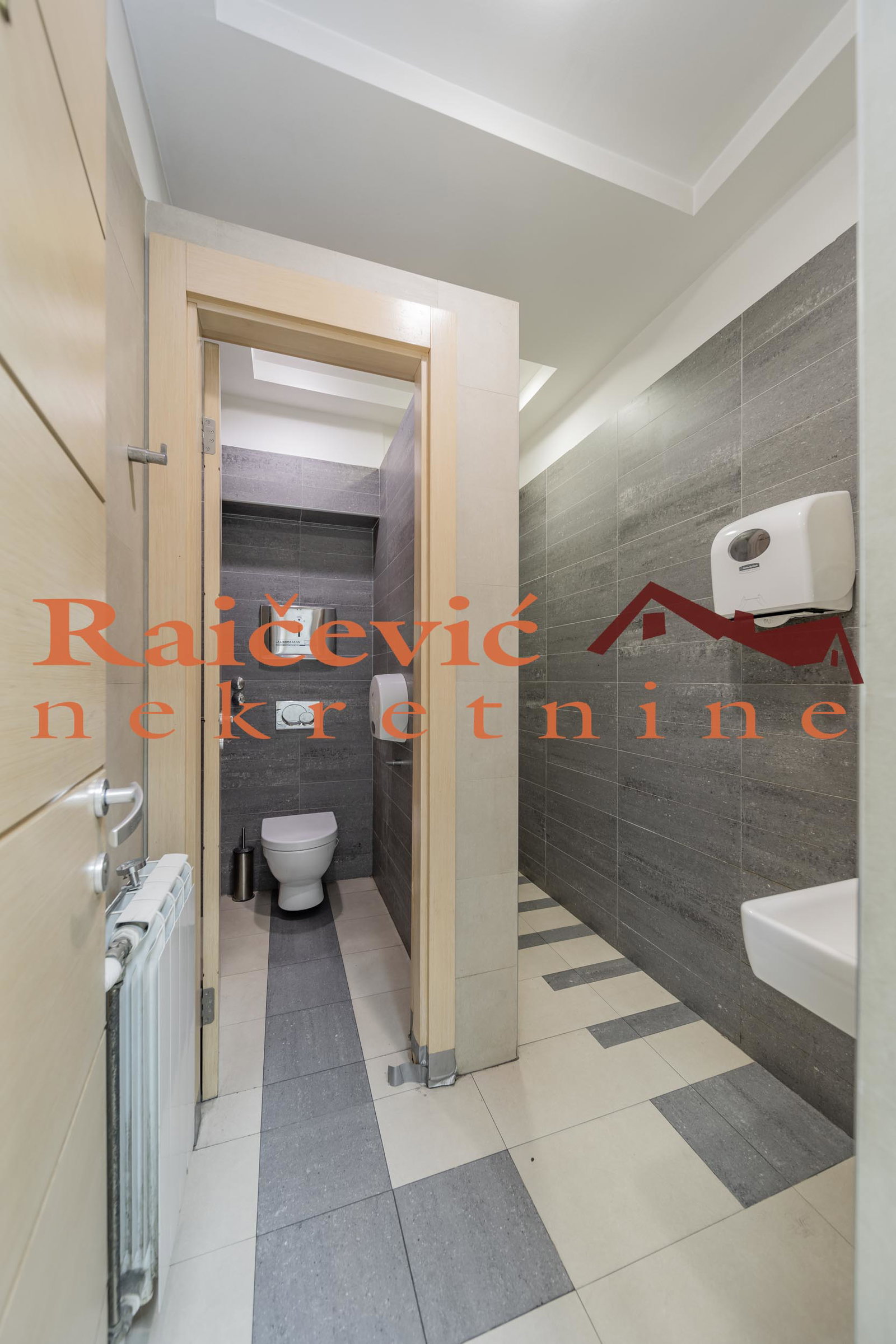 148004 Lokal za izdavanje, Centar, Beograd, 216m², 3.600 €/mes