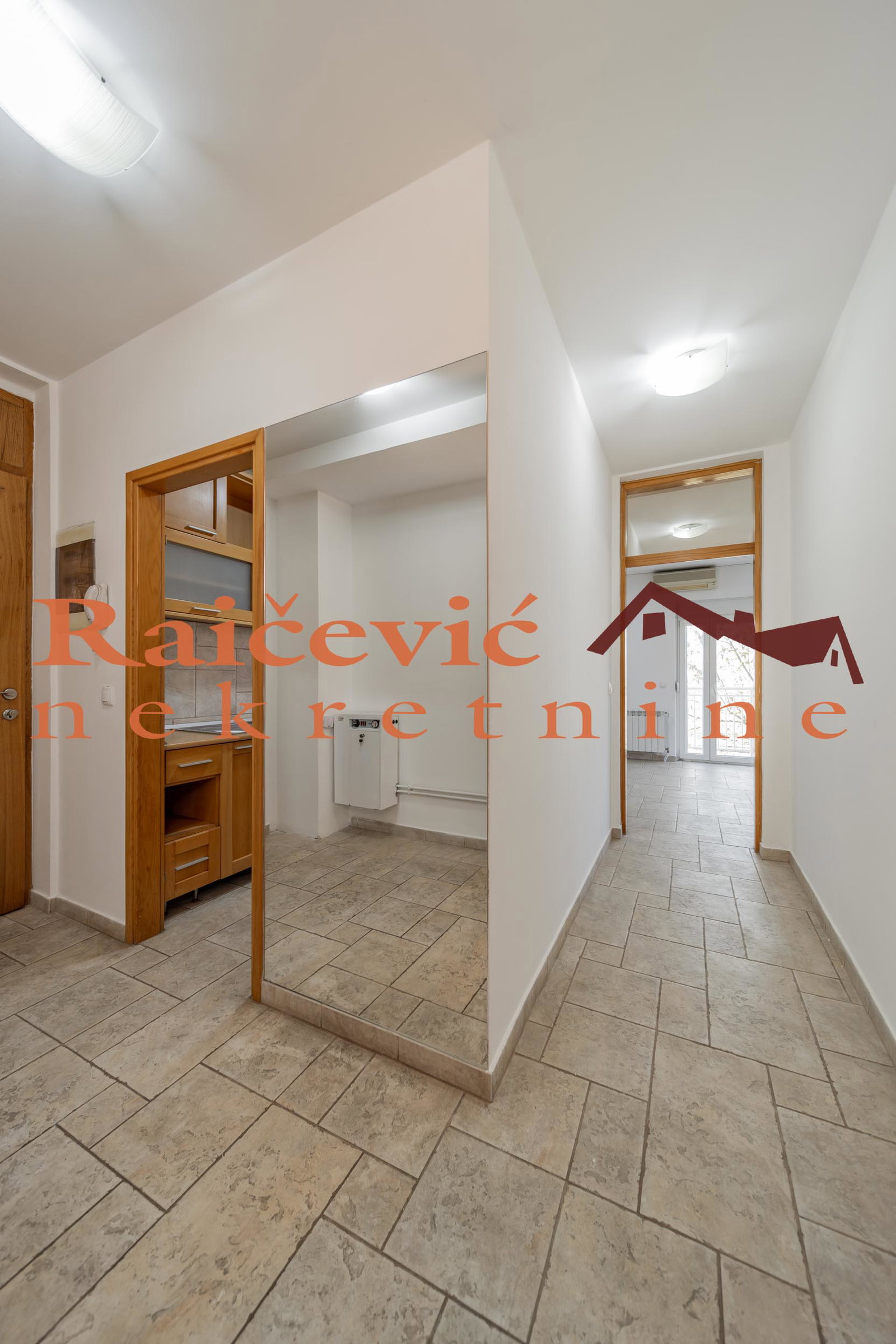 Stan Prodaja Beograd Kluz 90 m2