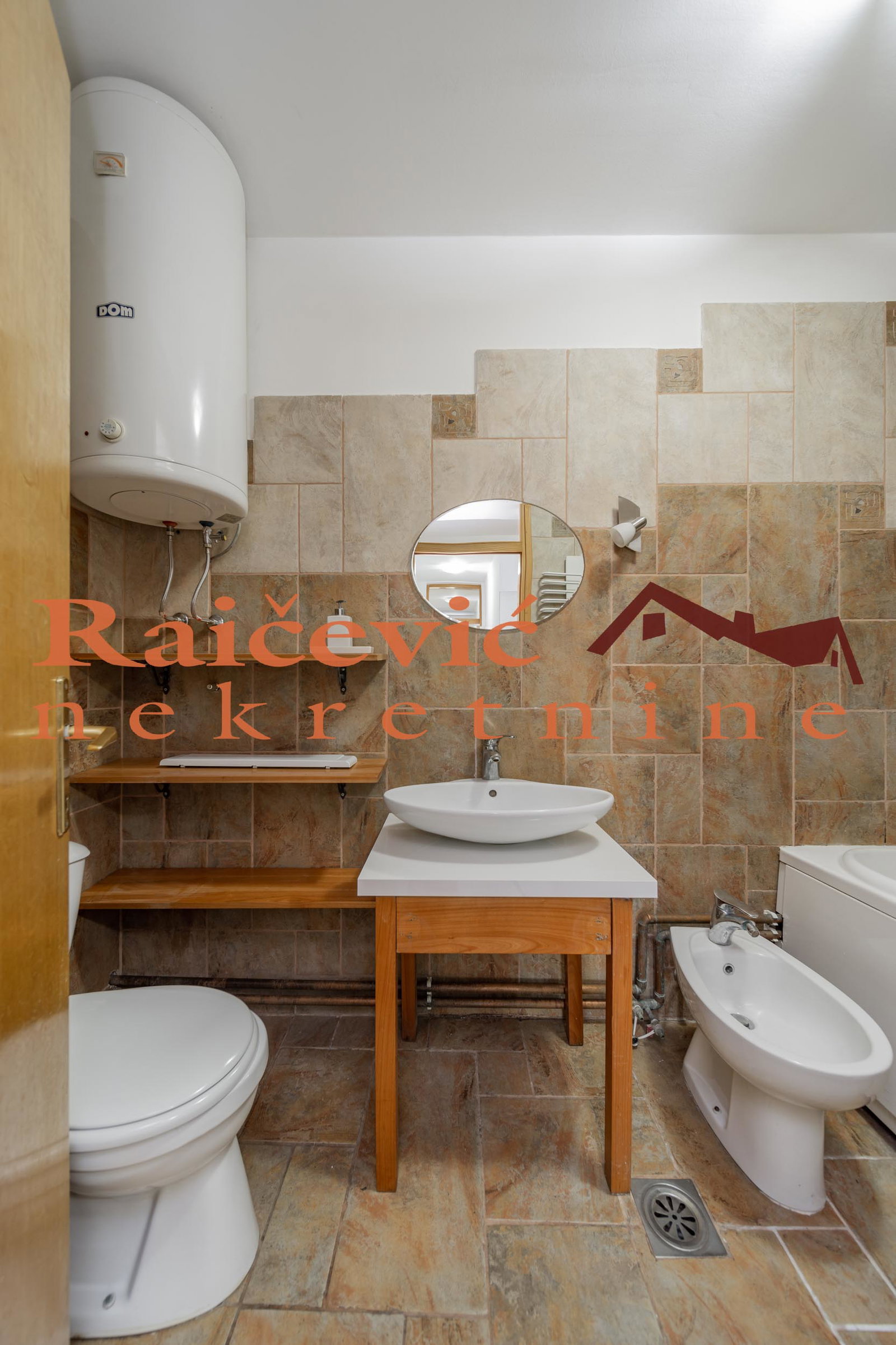 Trosoban stan na prodaju, Kluz, Beograd, 90m², 263.000 €
