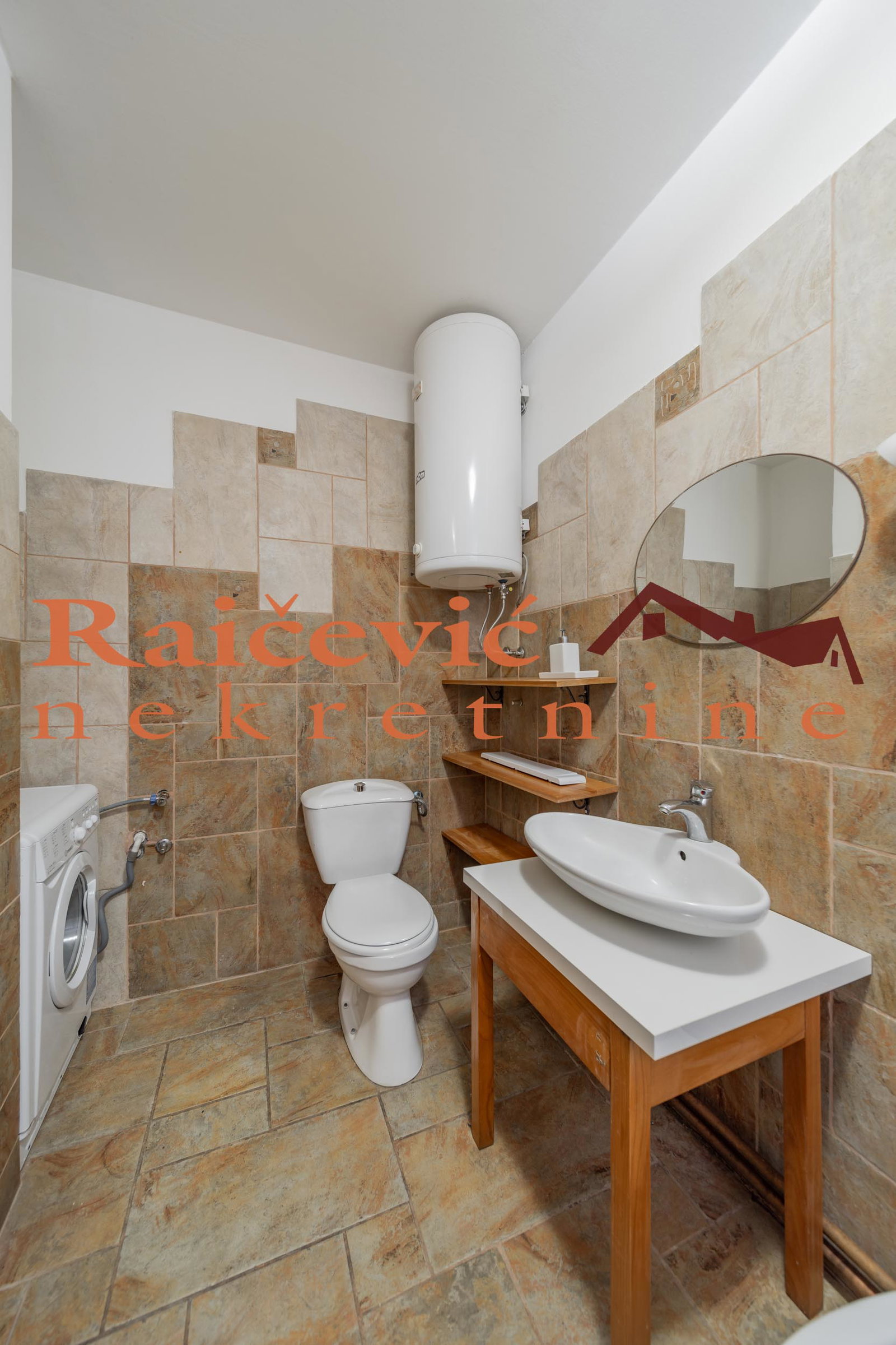 Trosoban stan na prodaju, Kluz, Beograd, 90m², 263.000 €