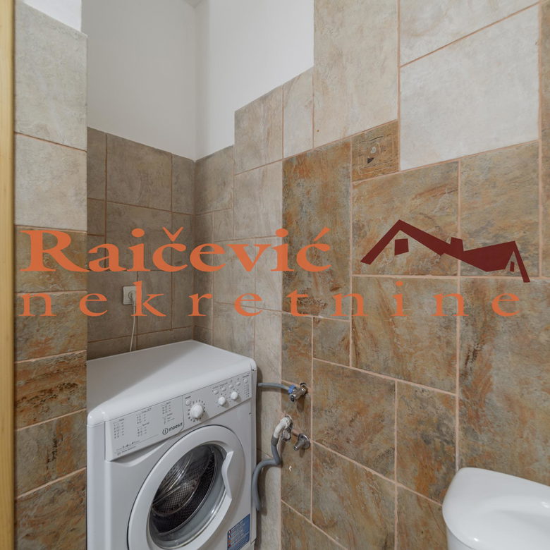 Trosoban stan na prodaju, Kluz, Beograd, 90m², 263.000 €