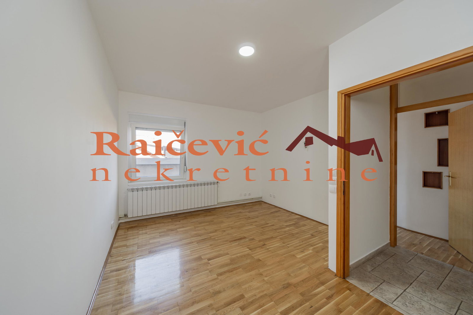 Trosoban stan na prodaju, Kluz, Beograd, 90m², 263.000 €