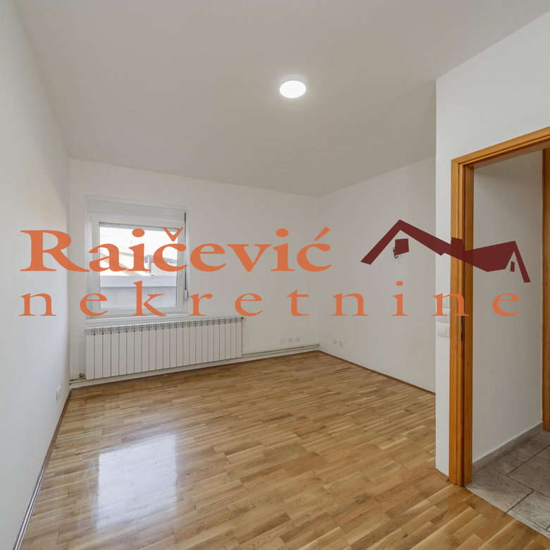 Trosoban stan na prodaju, Kluz, Beograd, 90m², 263.000 €