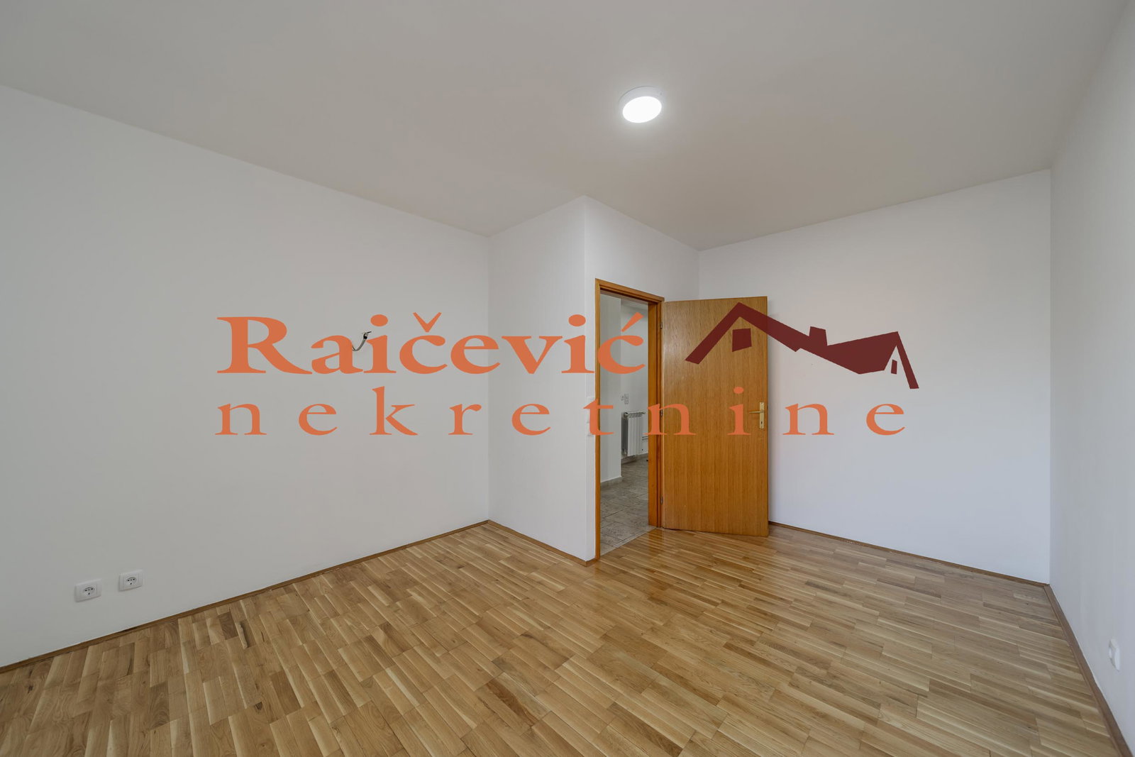 Trosoban stan na prodaju, Kluz, Beograd, 90m², 263.000 €