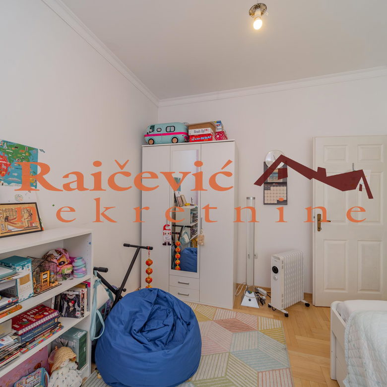 Trosoban stan na prodaju, Centar, Beograd, 79m², 355.000 €