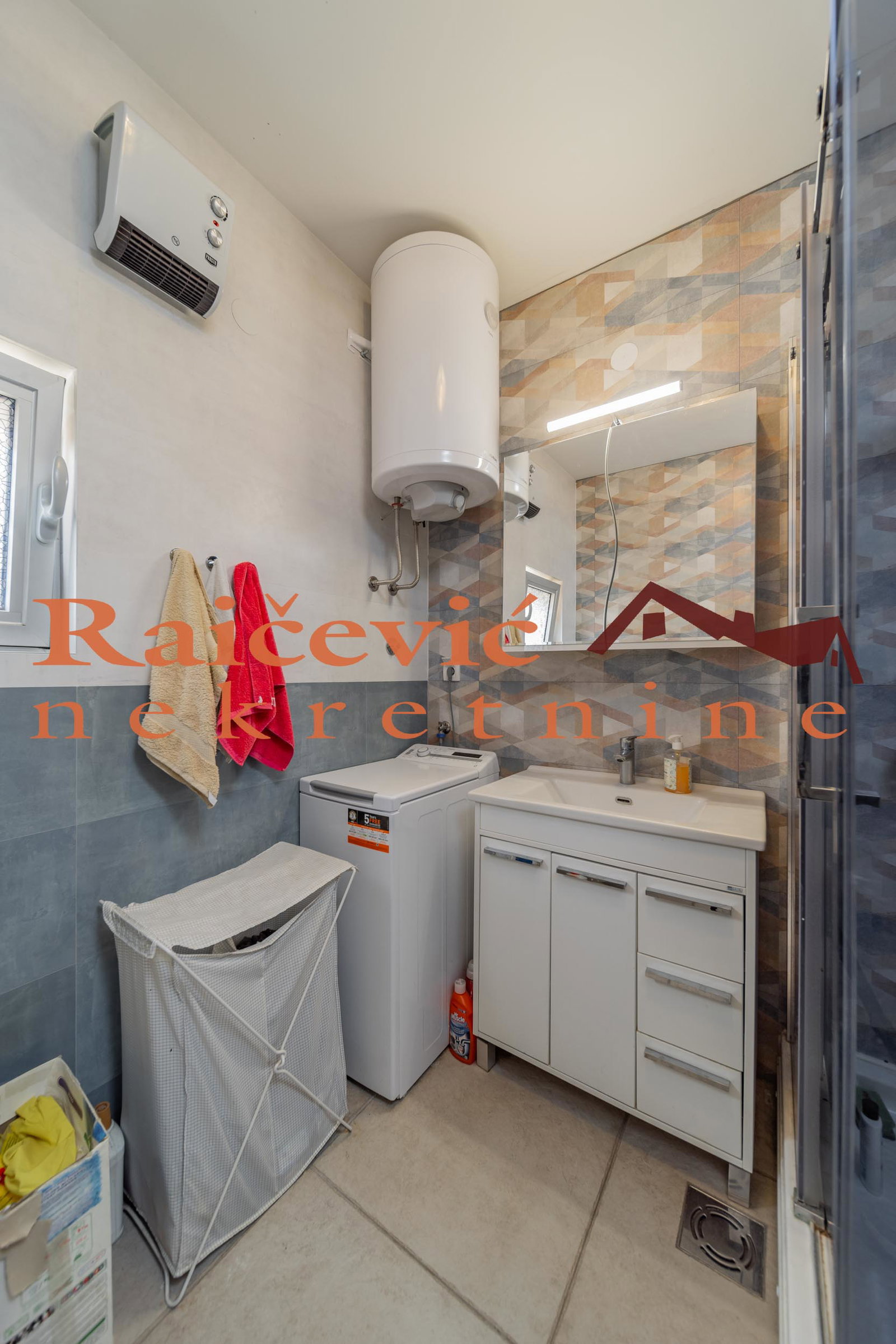 148060 Trosoban stan na prodaju, Centar, Beograd, 79m², 355.000 €