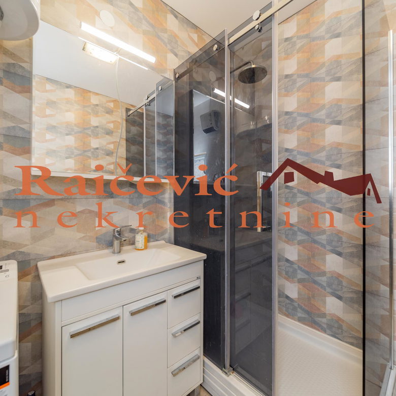 Trosoban stan na prodaju, Centar, Beograd, 79m², 355.000 €