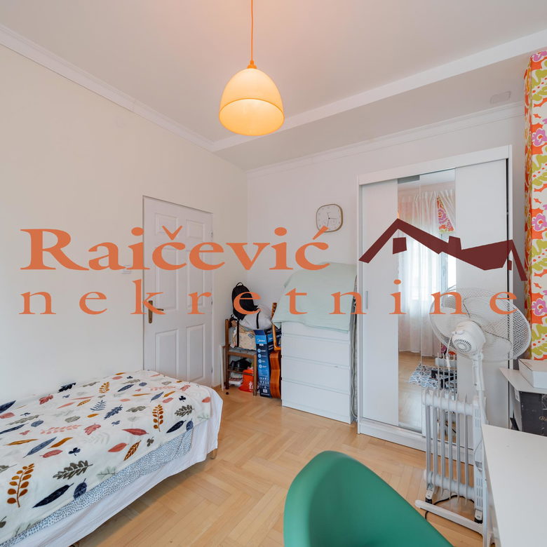 Trosoban stan na prodaju, Centar, Beograd, 79m², 355.000 €