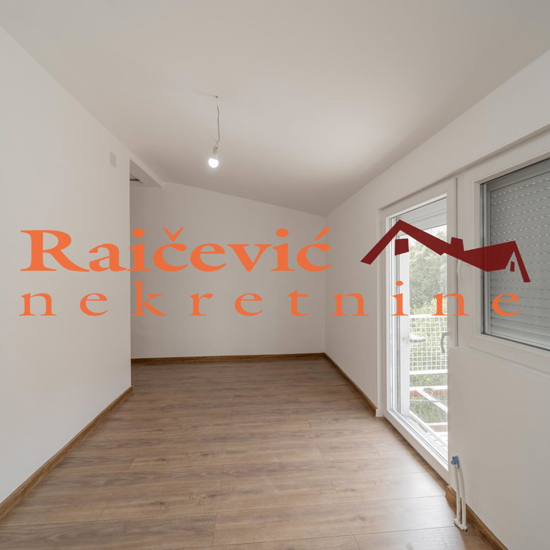Trosoban stan na prodaju, Profesorska Kolonija, Beograd, 83m², 237.500 €