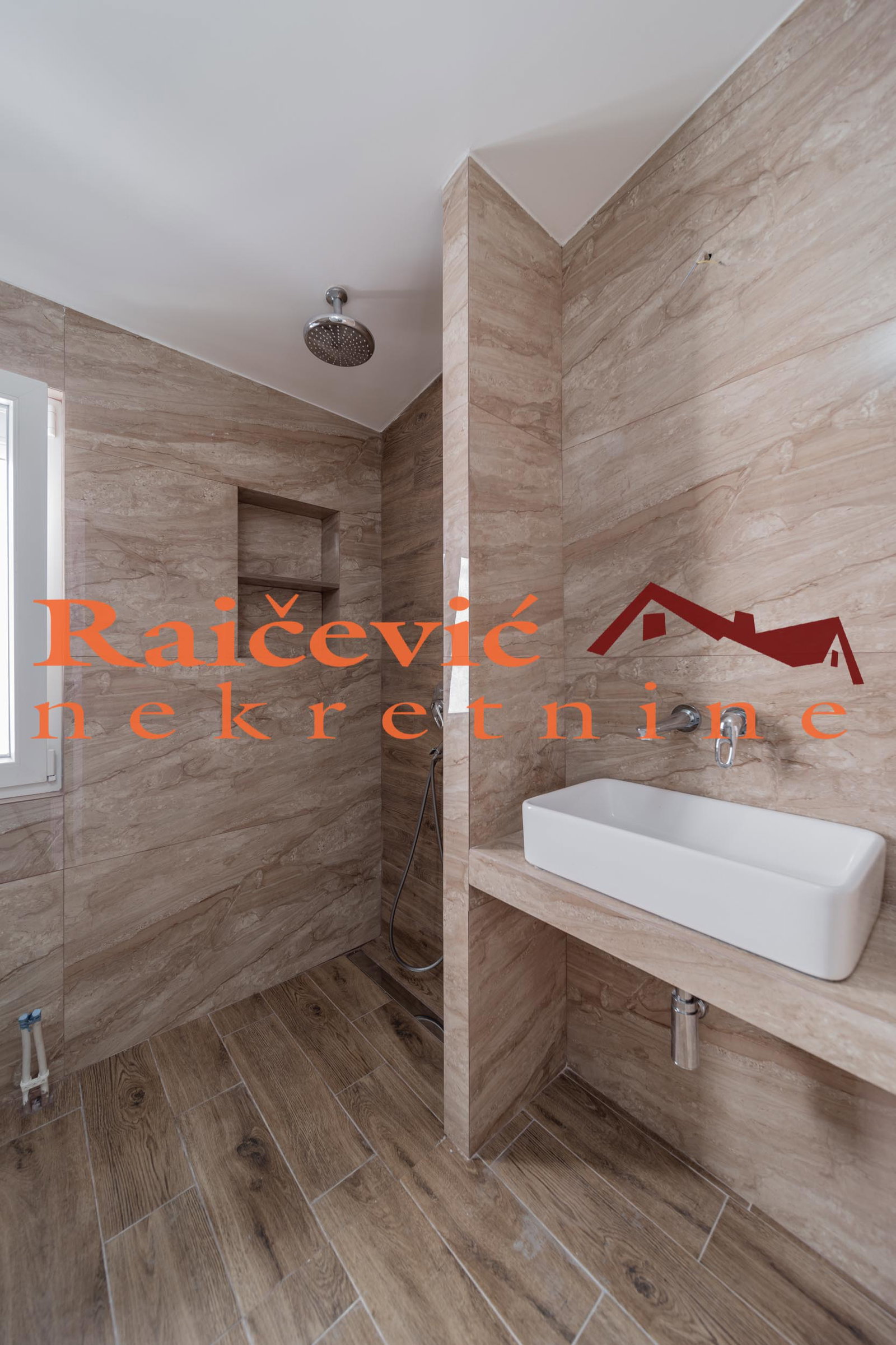 148080 Trosoban stan na prodaju, Profesorska Kolonija, Beograd, 83m², 237.500 €