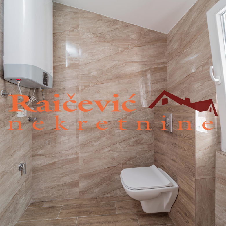 Trosoban stan na prodaju, Profesorska Kolonija, Beograd, 83m², 237.500 €