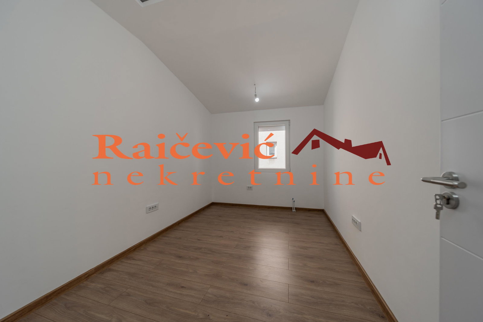 148083 Trosoban stan na prodaju, Profesorska Kolonija, Beograd, 83m², 237.500 €
