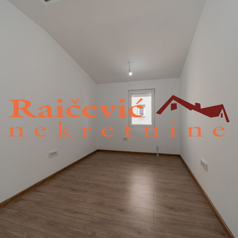 Trosoban stan na prodaju, Profesorska Kolonija, Beograd, 83m², 237.500 €